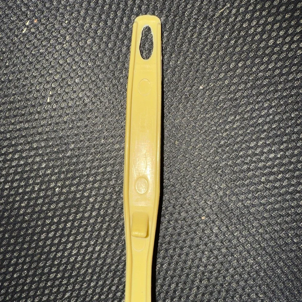Vintage VIP Sales Soup Ladle Yellow Plastic Melamine Foley Kitchen Utensil 11.5